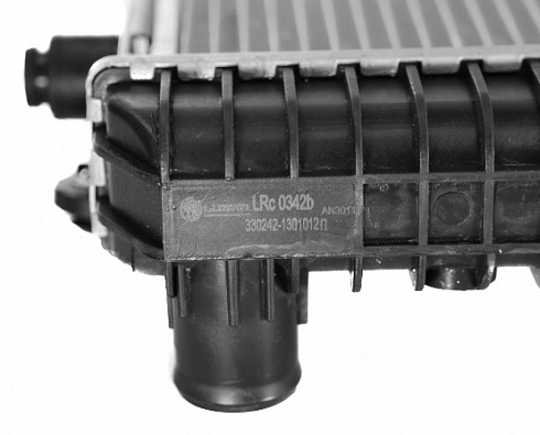 Радиатор охлаждения 3302 алюм. 2-х ряд. н/о LUZAR LRc 0342b