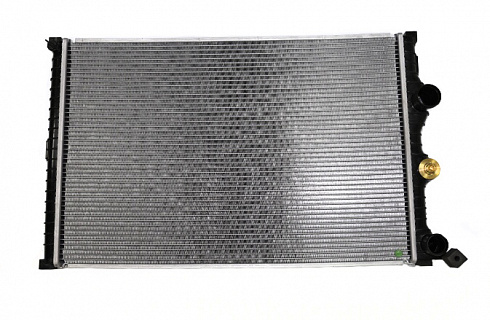 Радиатор охлаждения УАЗ 3163 алюм.* 2015 г.в.*